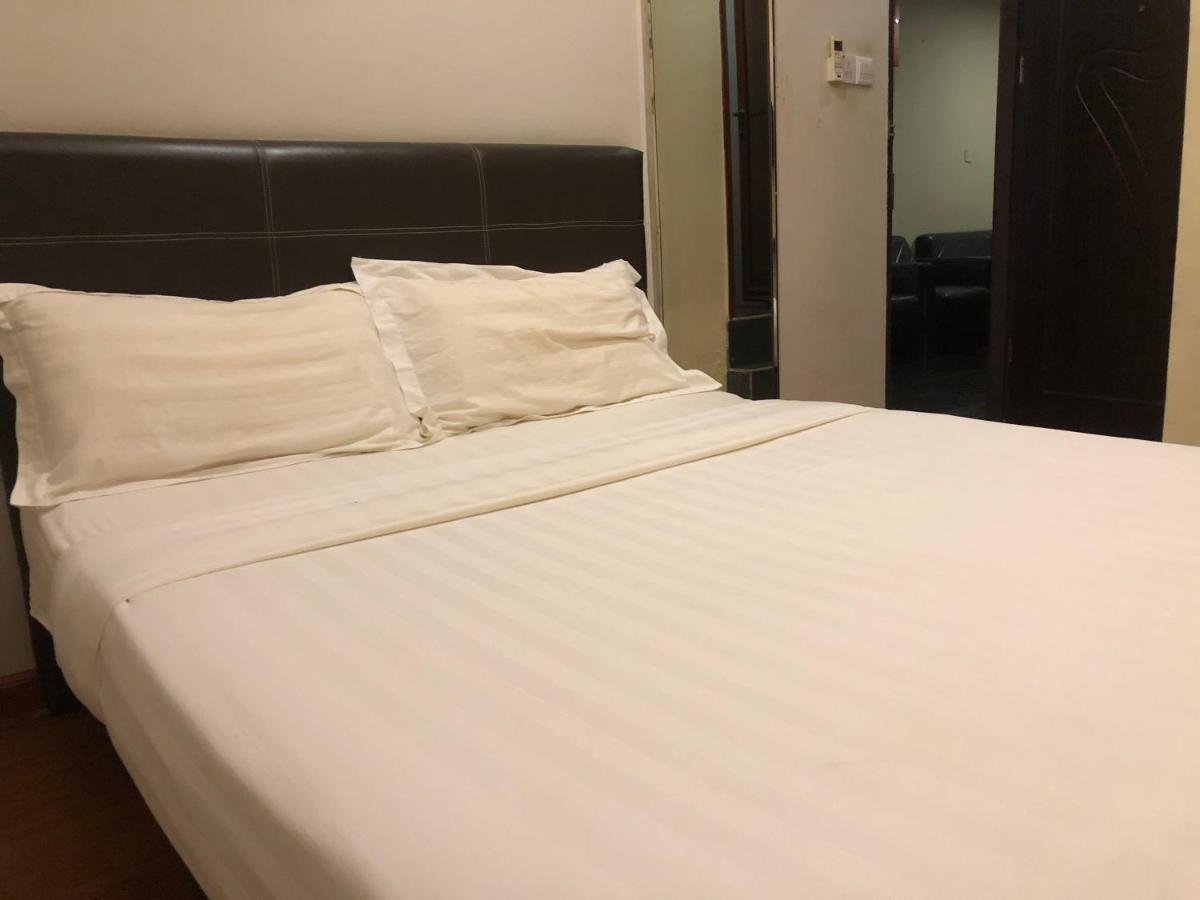 Super Oyo 90668 Joy Inn Miri Extérieur photo